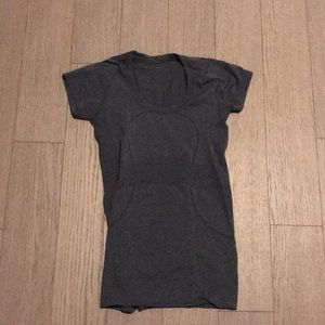 Lululemon T-shirt